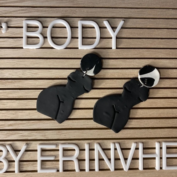 Handmade Clay Earrings | Forms of a Woman Silhouette | Black and White - Picture 3 of 8